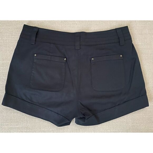 Armani Exchange Women’s Black Shorts SZ 2 - Picture 3 of 5